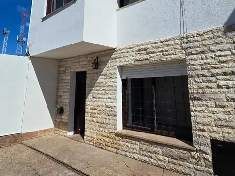 Casa en Alquiler en Alto Alberdi, Córdoba