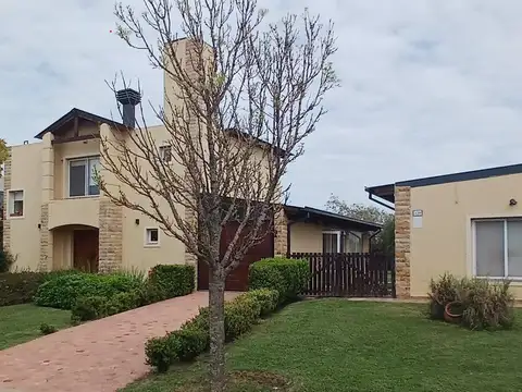 Casa en Venta en Holmberg, Río Cuarto