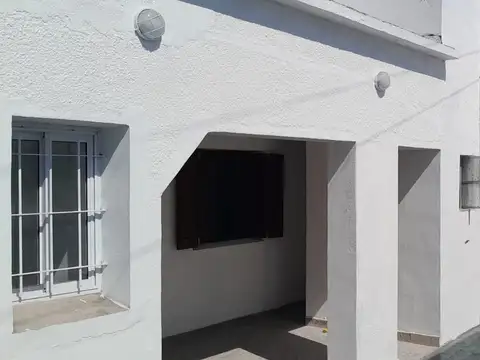 Casa en Alquiler en Barrio Naón, Mataderos