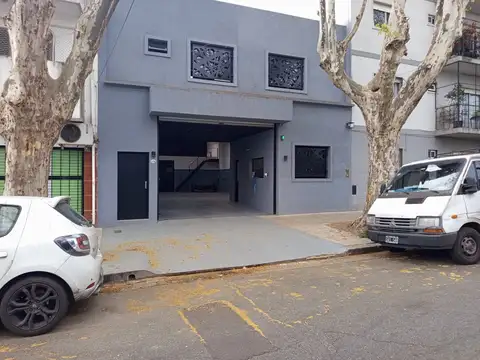 Galpón en Venta en Villa Pueyrredón, CABA
