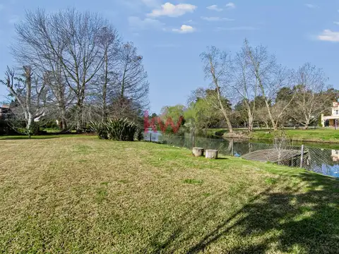 Casa en Venta en Abril Club De Campo, Countries y Barrios Cerrados en Berazategui
