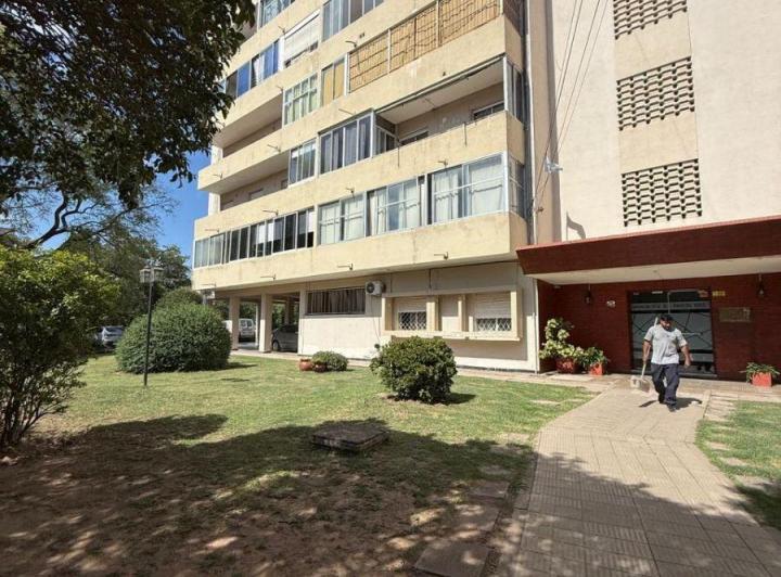 Departamento · 81m² · 4 Ambientes · 1 Cochera