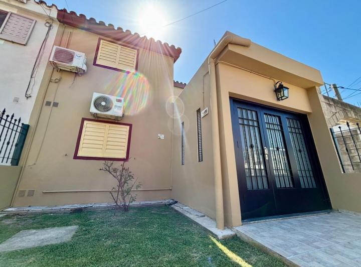 Casa · 130m² · 5 Ambientes · 1 Cochera