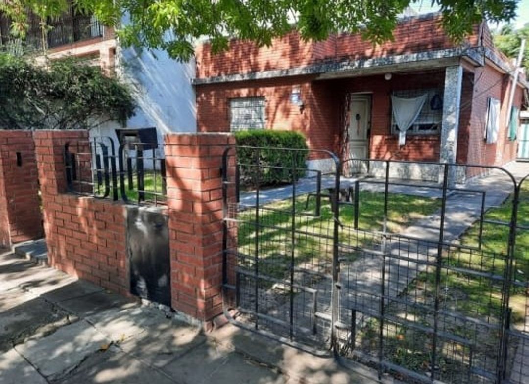 Casa 3 Amb Lote 500m2 Fondo Y Quincho Villa Tesei