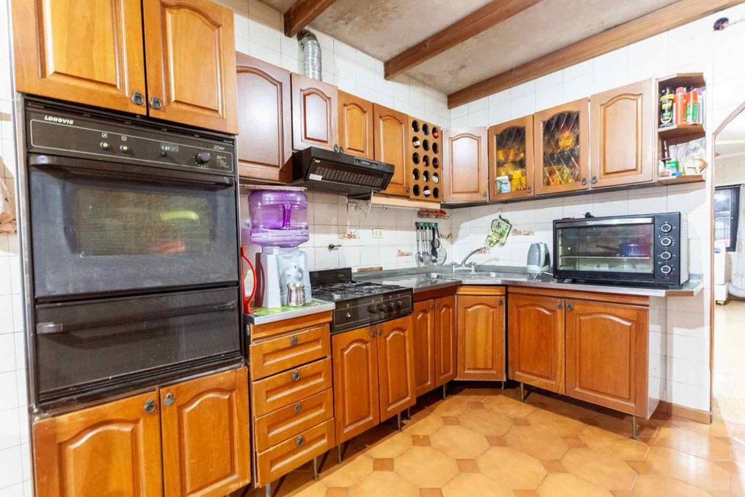 VENTA -CASA, DPTO y QUINCHO- en "PADUA"