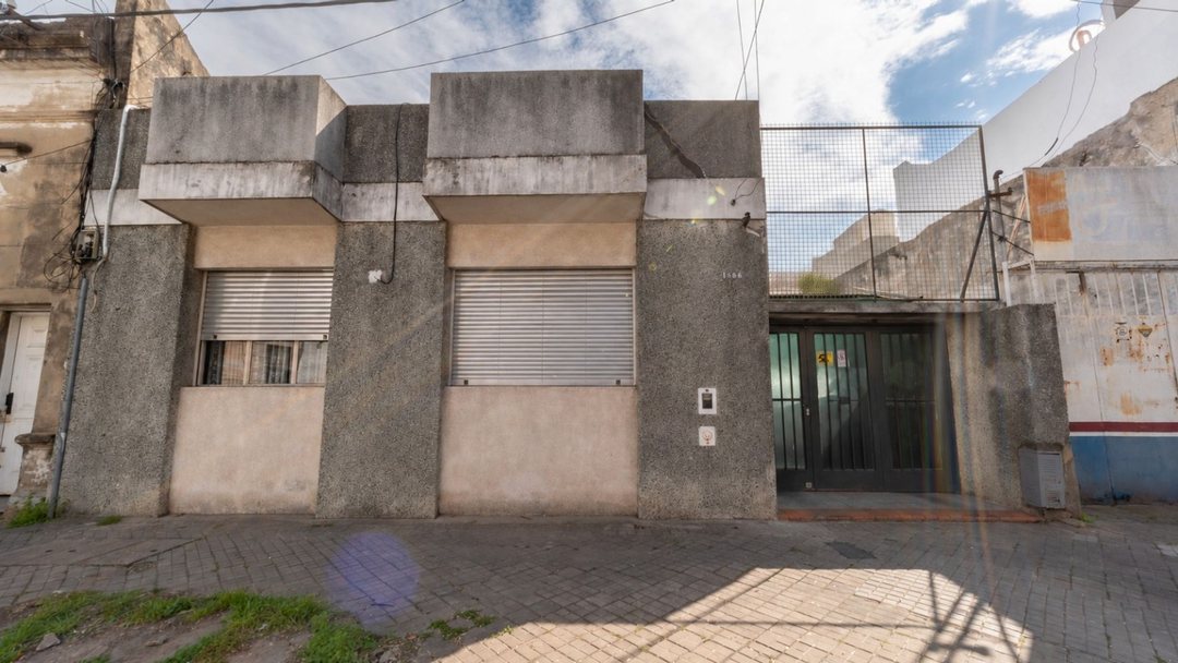 Venta casa en Arroyito con cochera