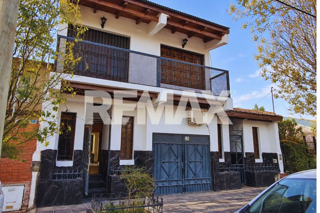 Venta Casa 3 dormitorios Zona Ruca Che