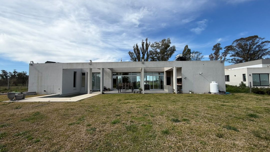 Casa 4 amb Gral Rodriguez Barrio Norte Financia