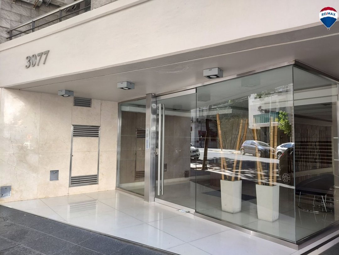 VENTA monoambiente con balcon ,COCHERA y MODERNO!!