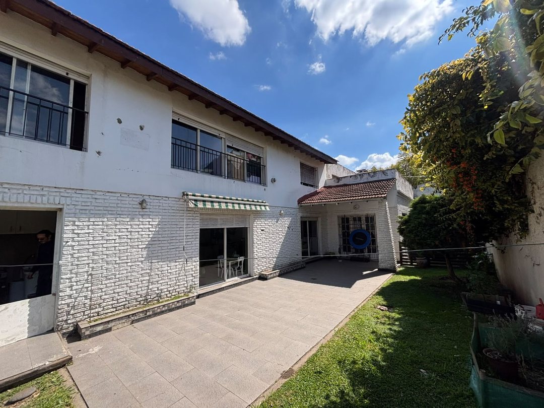 CASA EN VENTA  LOTE PROPIO DE 433 M² RAMOS CENTRO