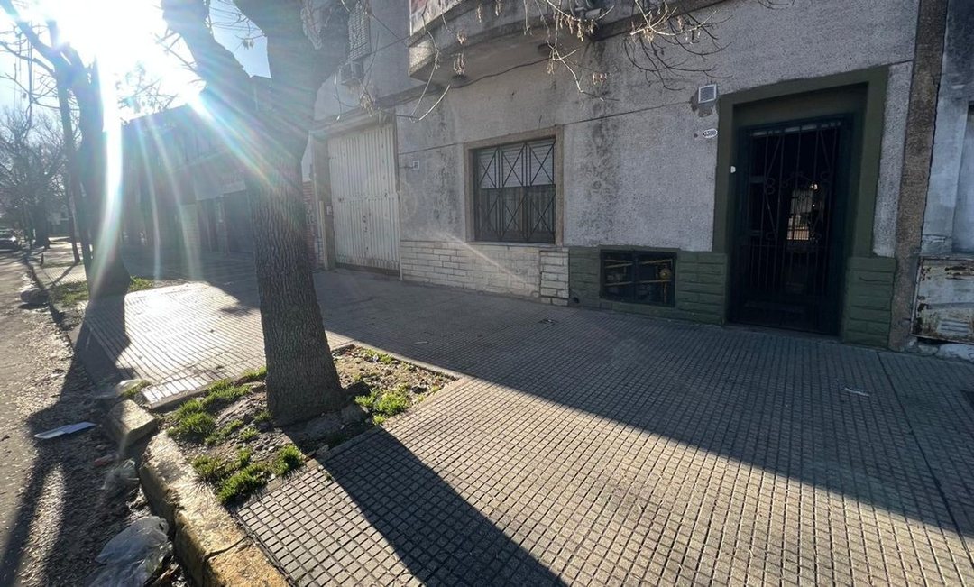 PH AL FRENTE 4 AMB. COCHERA, PATIO. APTO CREDITO