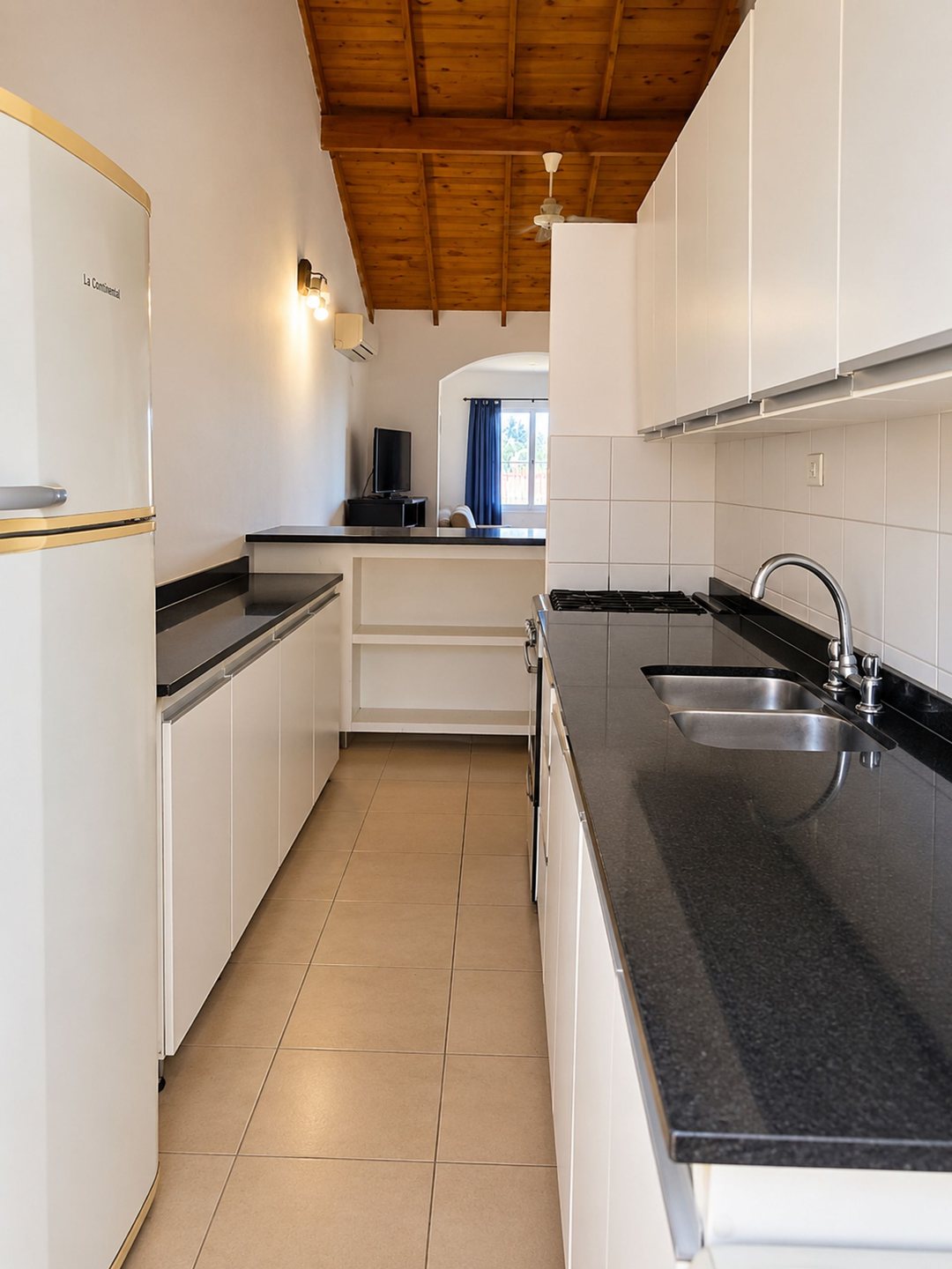 VENTA CASA 3 DORMITORIOS COCHERAS QUINCHO CAMPANA
