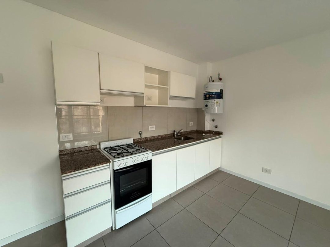 DEPARTAMENTO UN DORMITORIO EN ALQUILER LOURDES