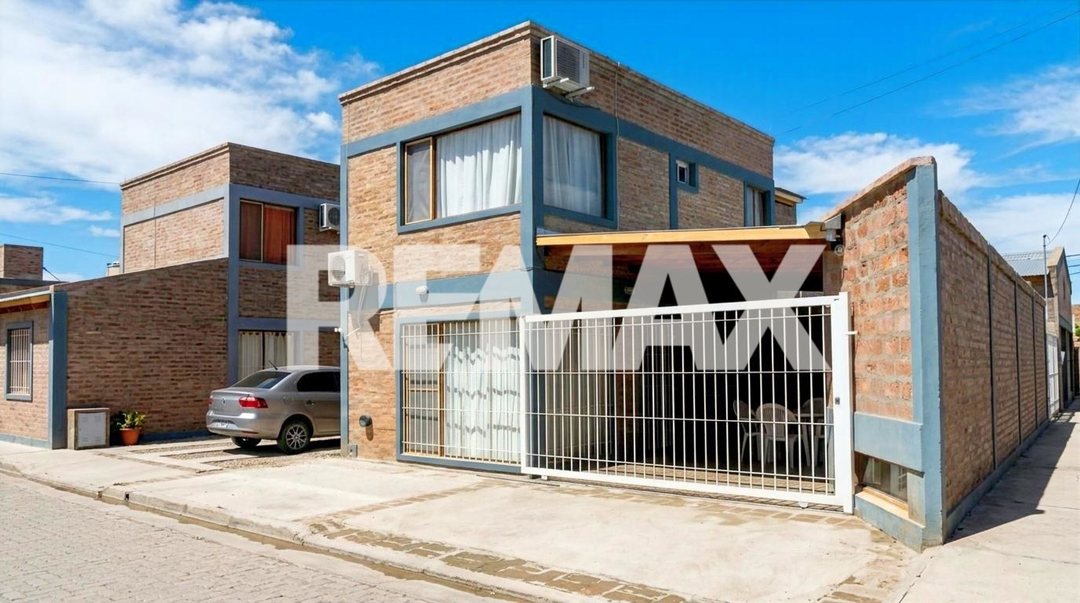 VENTA DÚPLEX 2 DORMITORIOS CON COCHERA. LAS GRUTAS