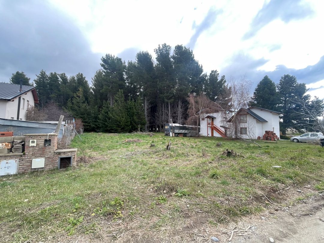 Terreno en venta , apto comercial.