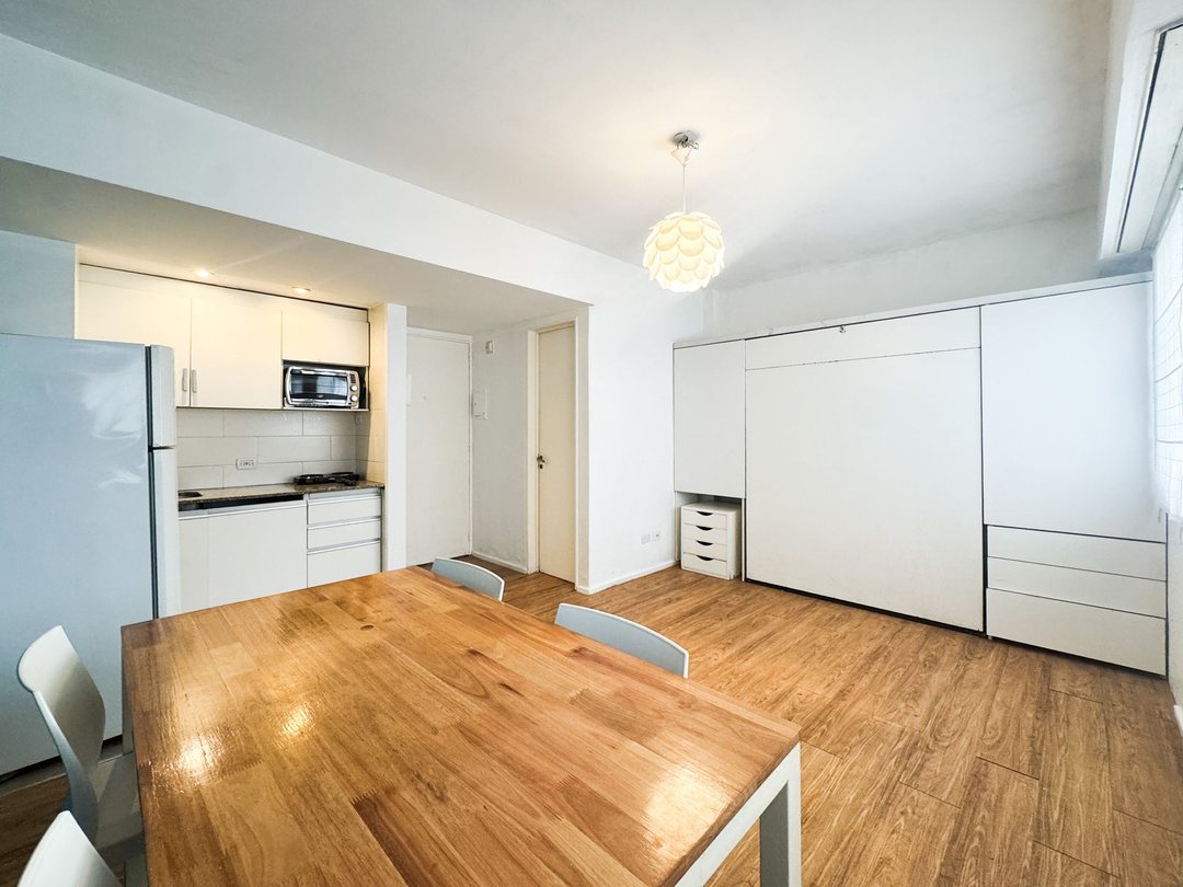 VENTA MONOAMBIENTE AMOBLADO Y EQUIPADO EN RETIRO