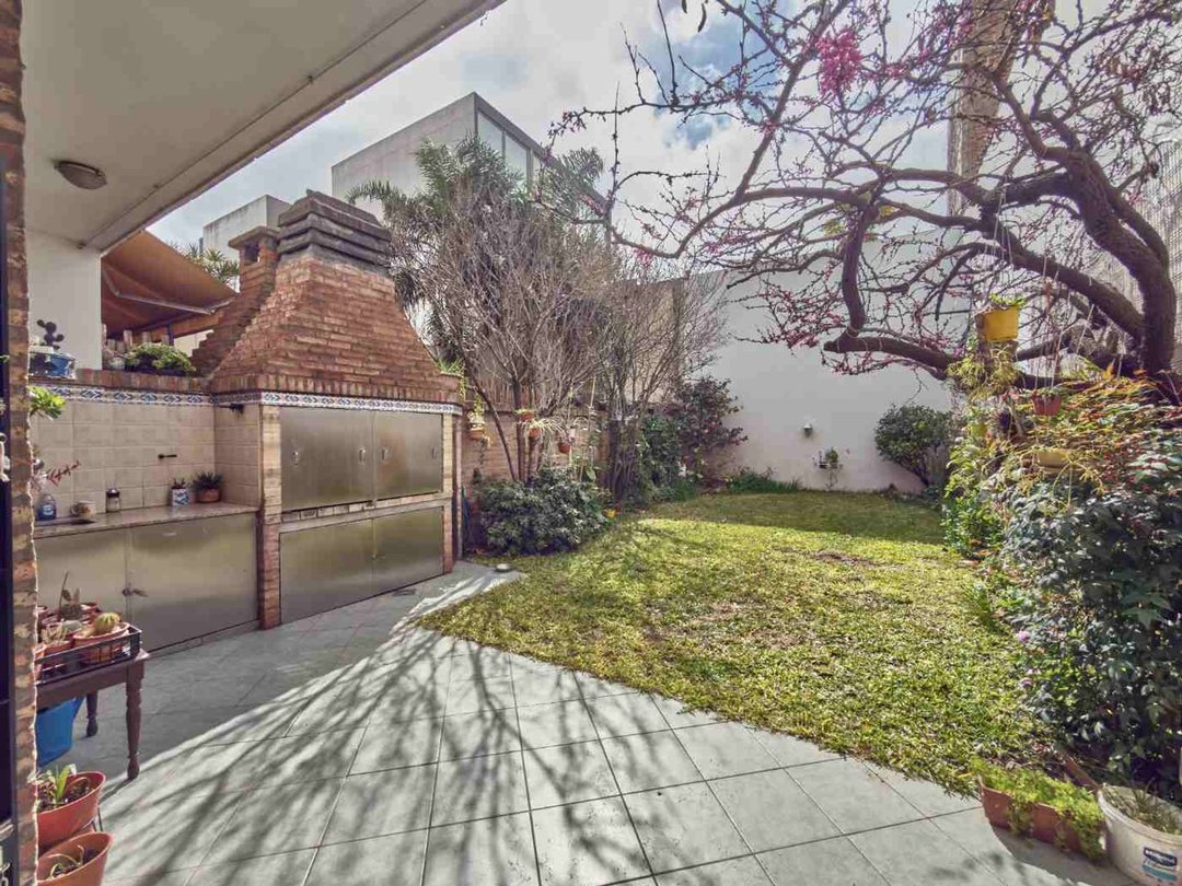 Venta triplex 6 amb, jardin y coch, Villa Urquiza