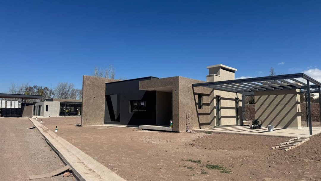 CASA A ESTRENAR ALMIRANTE BROWN