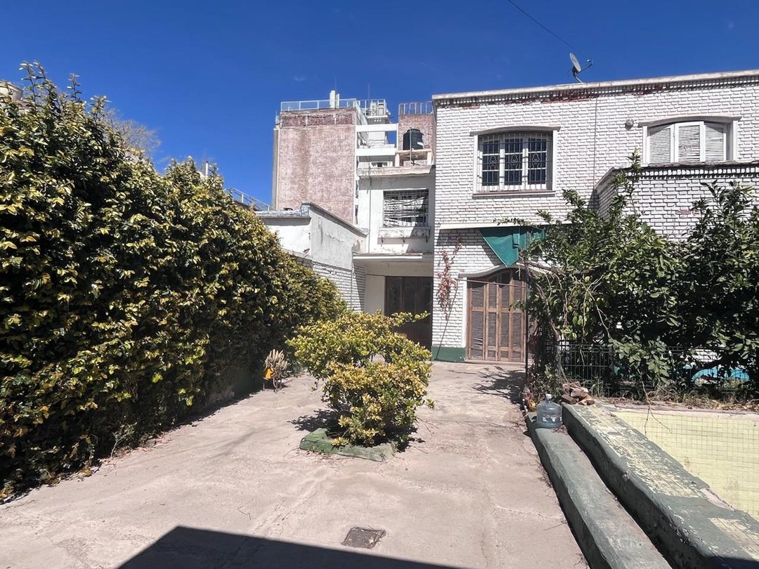 VENTA CASA A RECICLAR