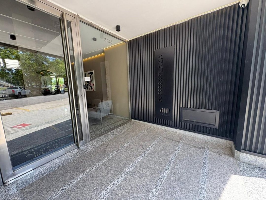 VENTA COCHERA PLENO CENTRO