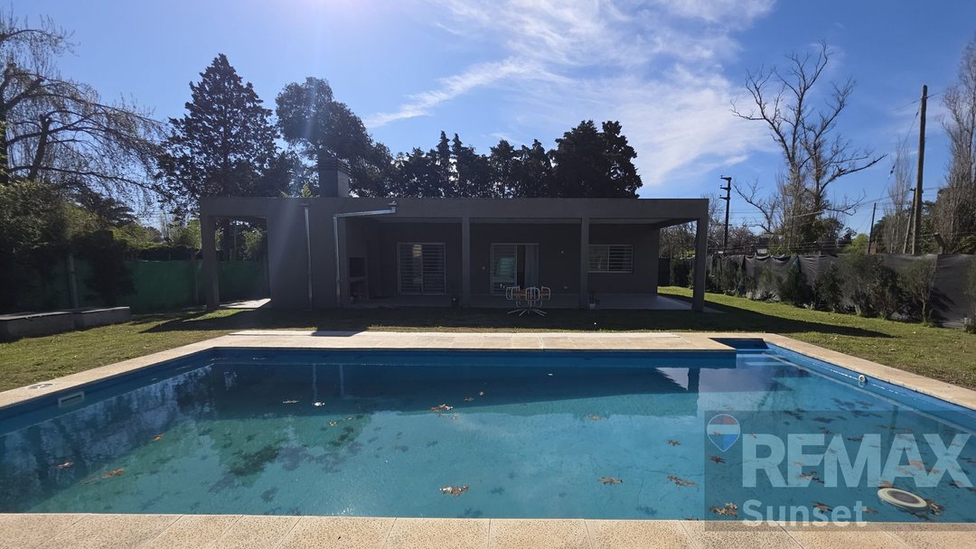 CASA EN VENTA EZEIZA 2 AMBIENTES