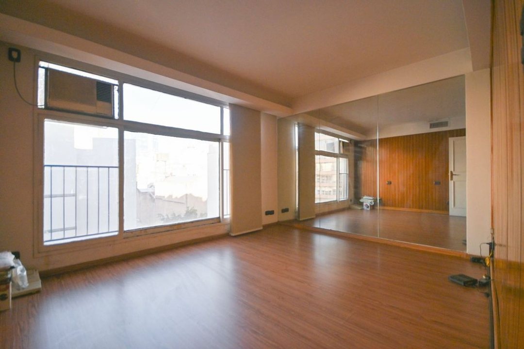 VENTA OFICINA 3 AMB EN SAN NICOLAS CON COCHERA