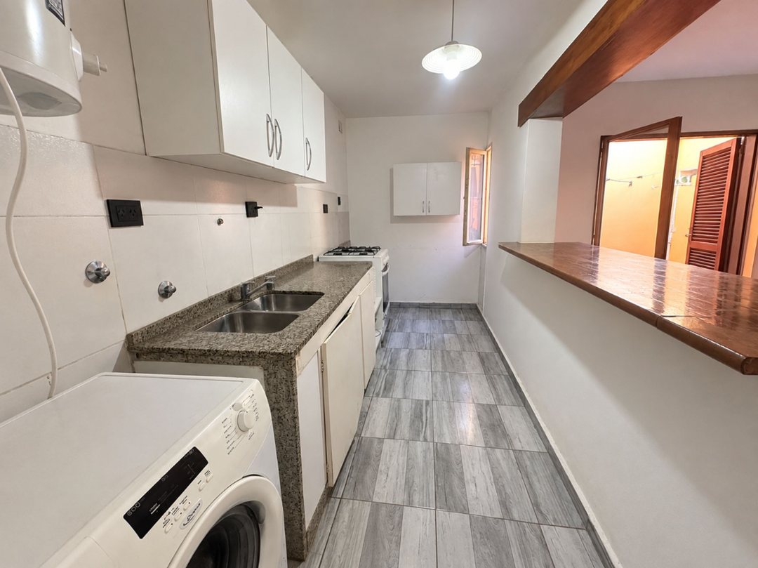 VENTA  DEPARTAMENTO  2 DORM PATIO   BARRIO COFICO