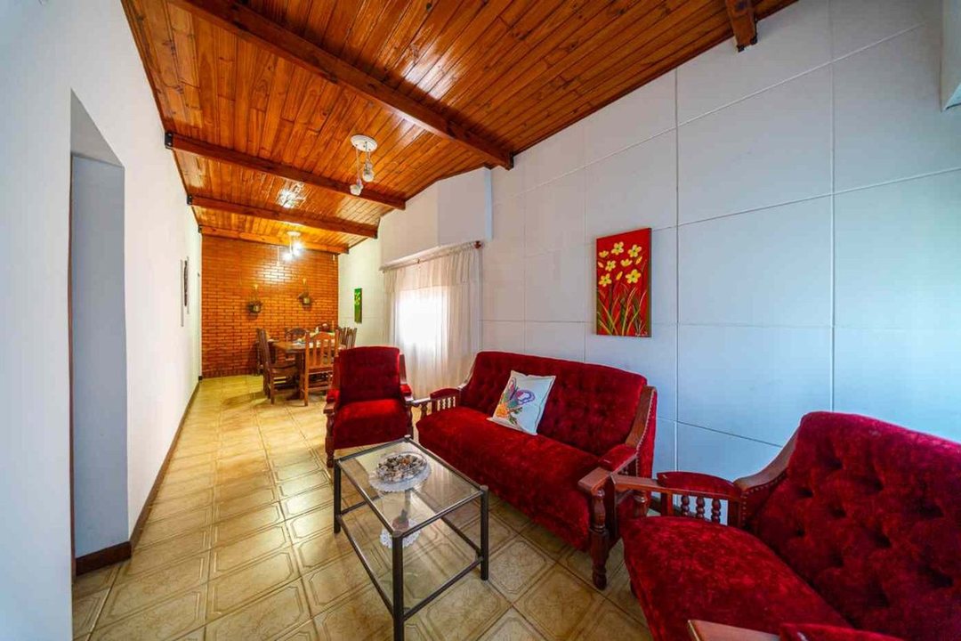 CASA EN VENTA V GOBERNADOR GÁLVEZ TRES DORMITORIOS