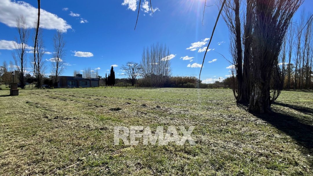 Terreno en venta en Los Girasoles de Luján - 1.200