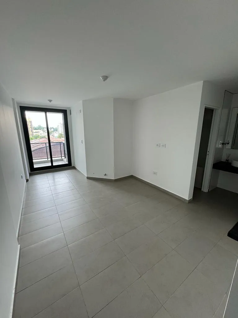 BETANIA URBANO: AV VELEZ SARSFIELD ESQUINA LAPRIDA - 1 DORM