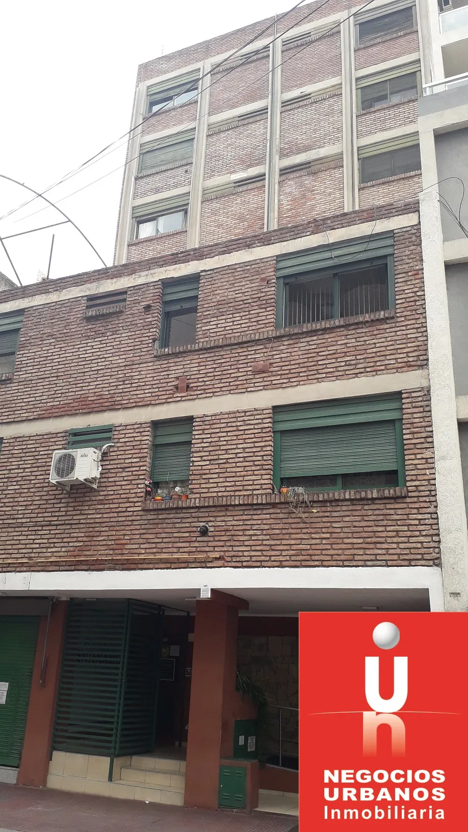 VENTA Bº CENTRO DUARTE QUIROS 49 9A DOS DORMITORIOS + BALCON