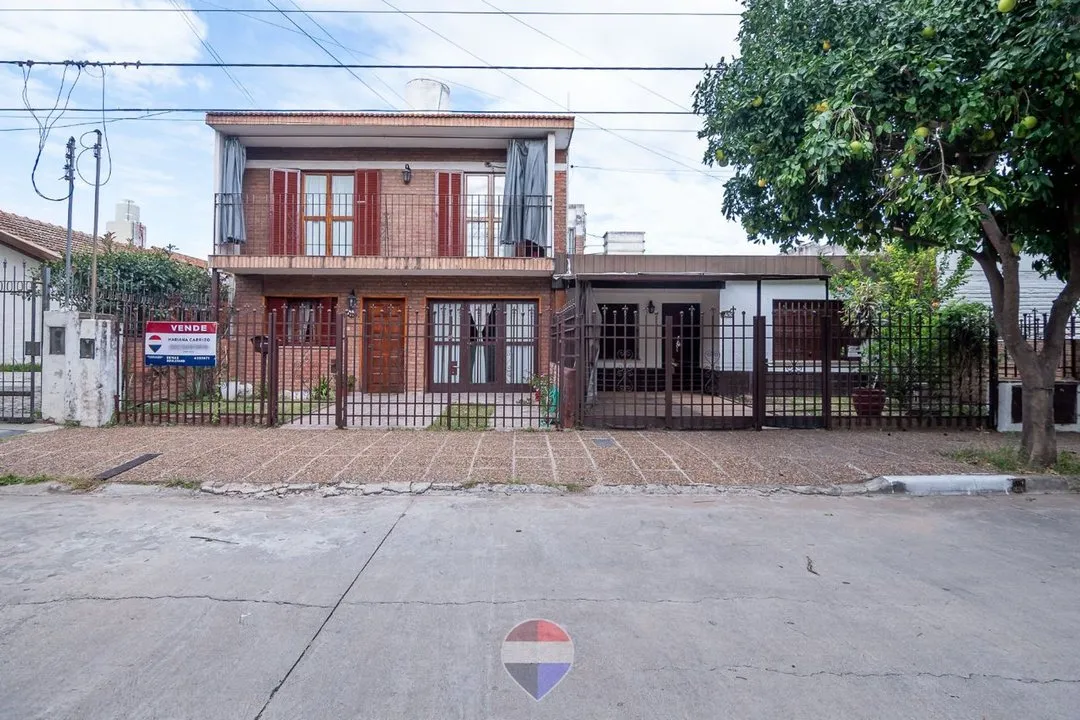 2 CASAS CORDOBA ALTO VERDE ZONA NORTE JARDIN QUINCHO COCHERA 4 DORMI INVERSION VENTA