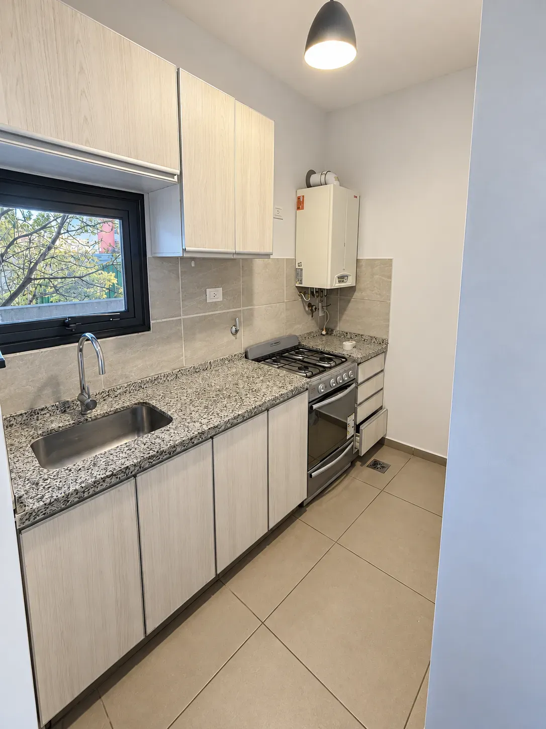 Alquiler 1 Dorm con Balcon Dean Funes 1700 Complejo El Algarrobo