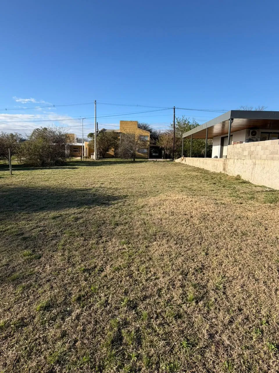 Se vende terreno en excelente ubicacion del barrio Villa Catalina - Los Altos