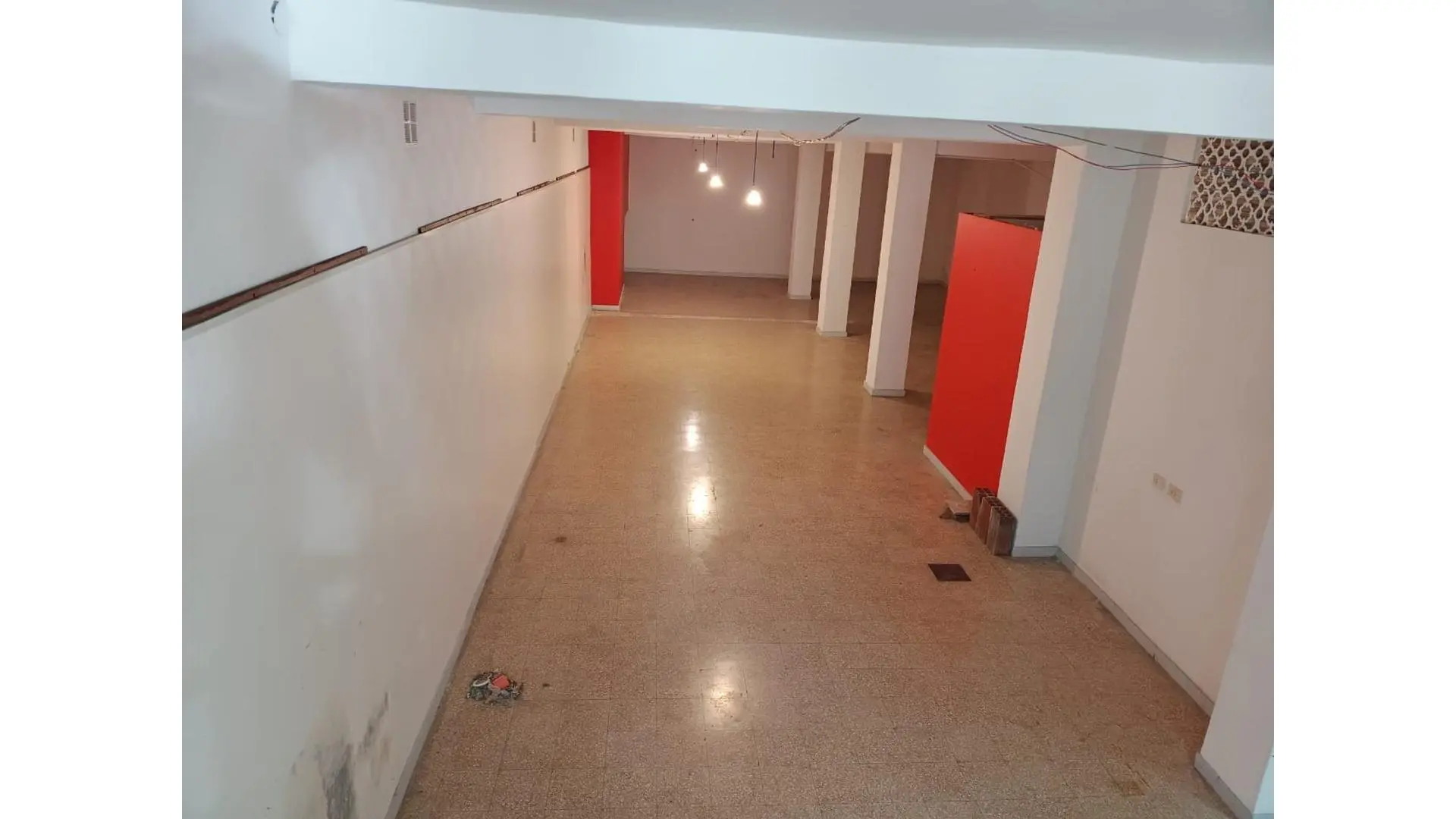 Amplio LOCAL 180 m2