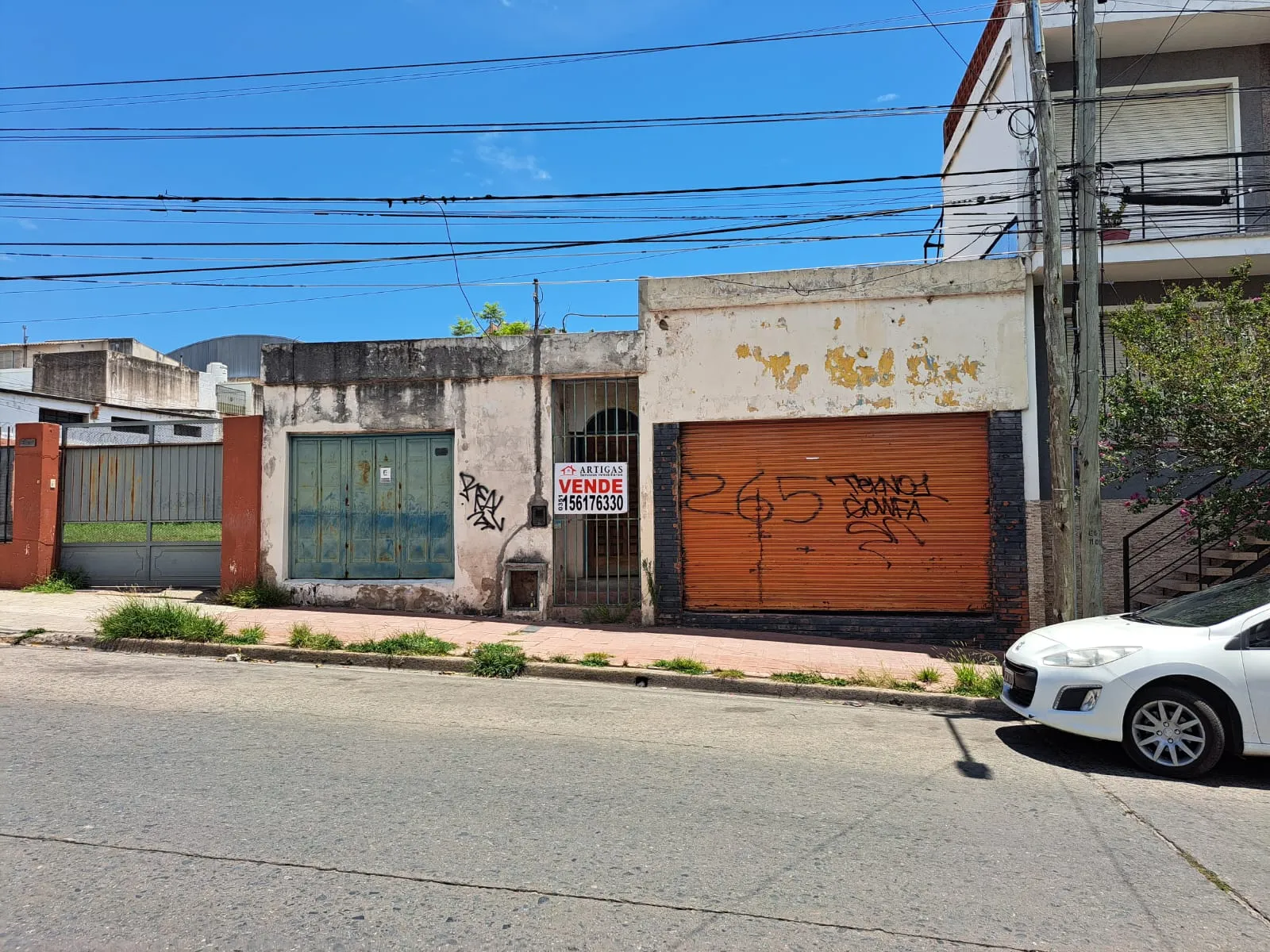VENDO CASA A DEMOLER CON LOCAL EN ALBERDI