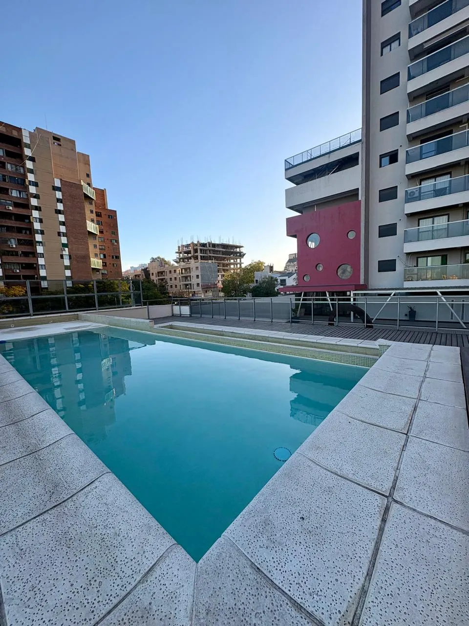 Alquilo Alberdi - Dpto. 1dor - Cochera Opcional -balcón - Pileta, Gym, Sum