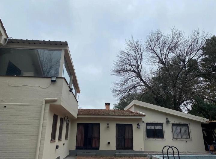 Casa · 650m² · 6 Ambientes · 6 Cocheras