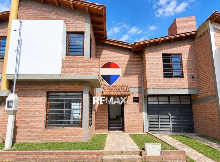 Casa · 105m² · 4 Ambientes · 1 Cochera