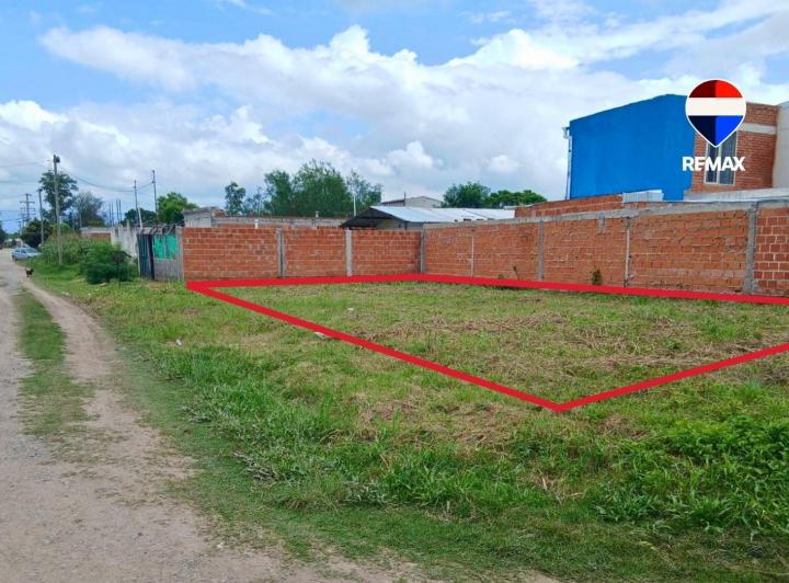 Terreno · 241m²