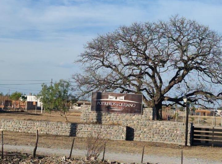 Terreno · 700m²