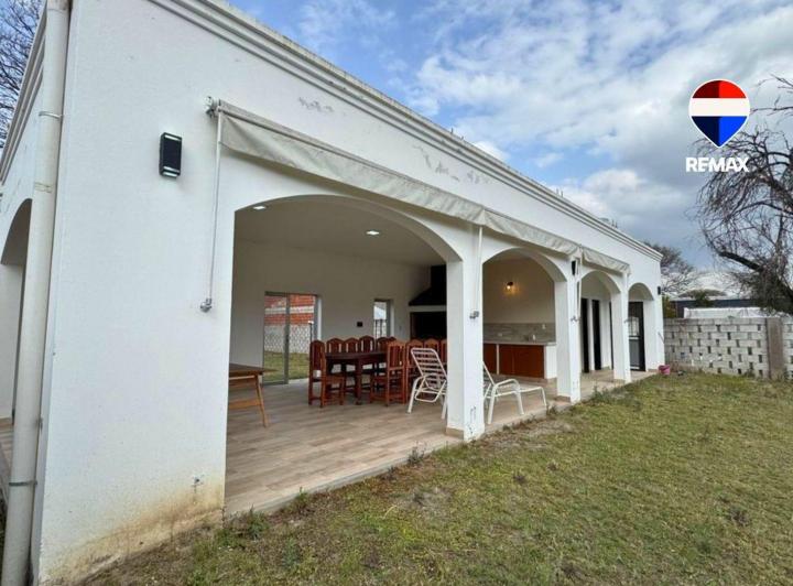 Casa · 30m² · 2 Ambientes · 1 Cochera