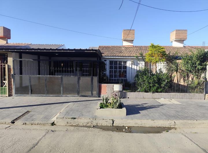 Casa · 200m² · 6 Ambientes · 1 Cochera