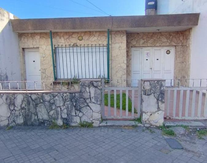 Casa · 150m² · 3 Ambientes · 2 Cocheras