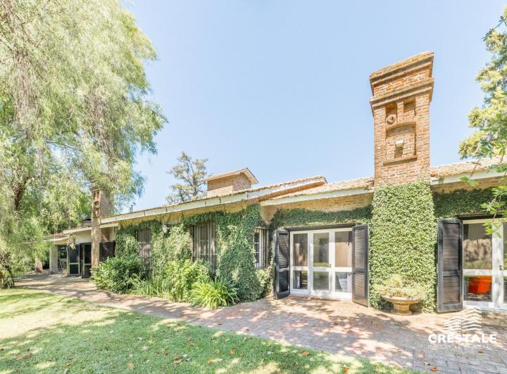 Casa · 400m² · 5 Ambientes