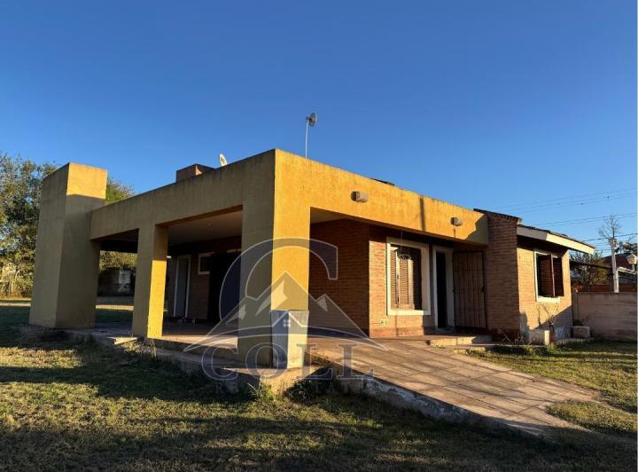 Casa · 760m² · 2 Dormitorios · 1 Cochera