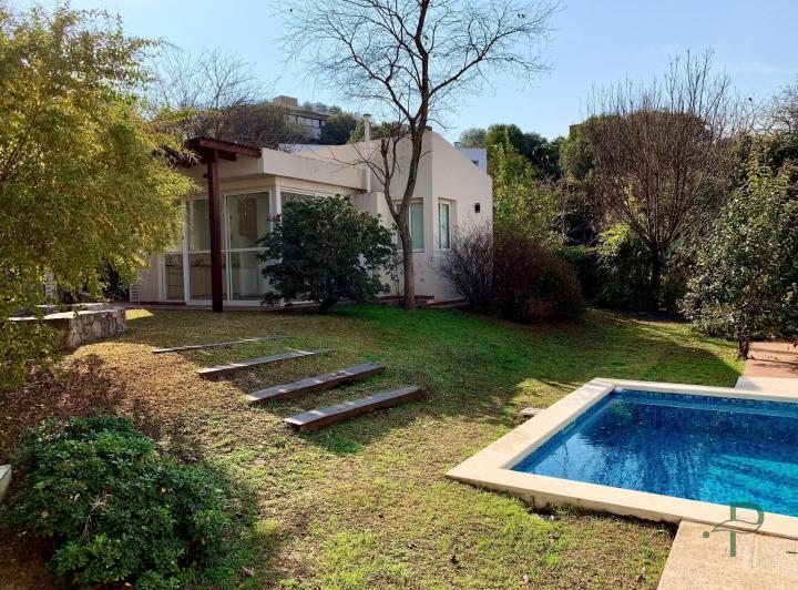 Casa · 526m²
