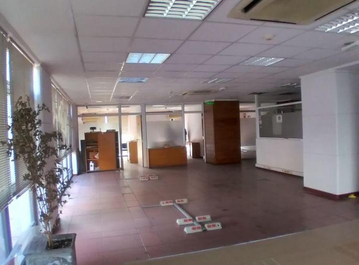 Oficina comercial · 230m² · 8 Ambientes