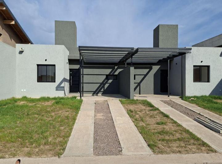 Casa · 75m² · 3 Ambientes · 1 Cochera