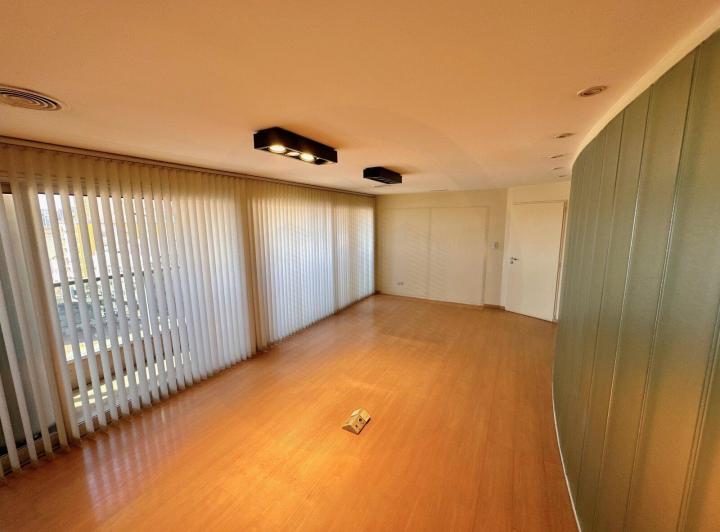 Oficina comercial · 150m² · 8 Ambientes